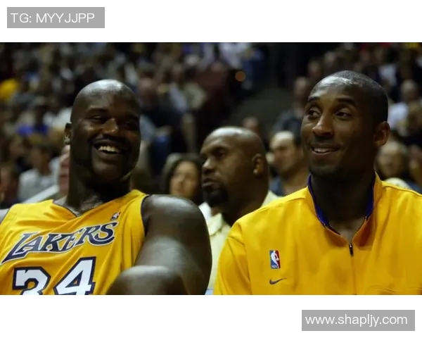 沙奎尔奥尼尔的辉煌成就与传奇人生旅程回顾