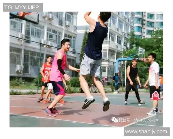 明星们的篮球时尚穿搭揭秘引领潮流的运动风格与个性魅力